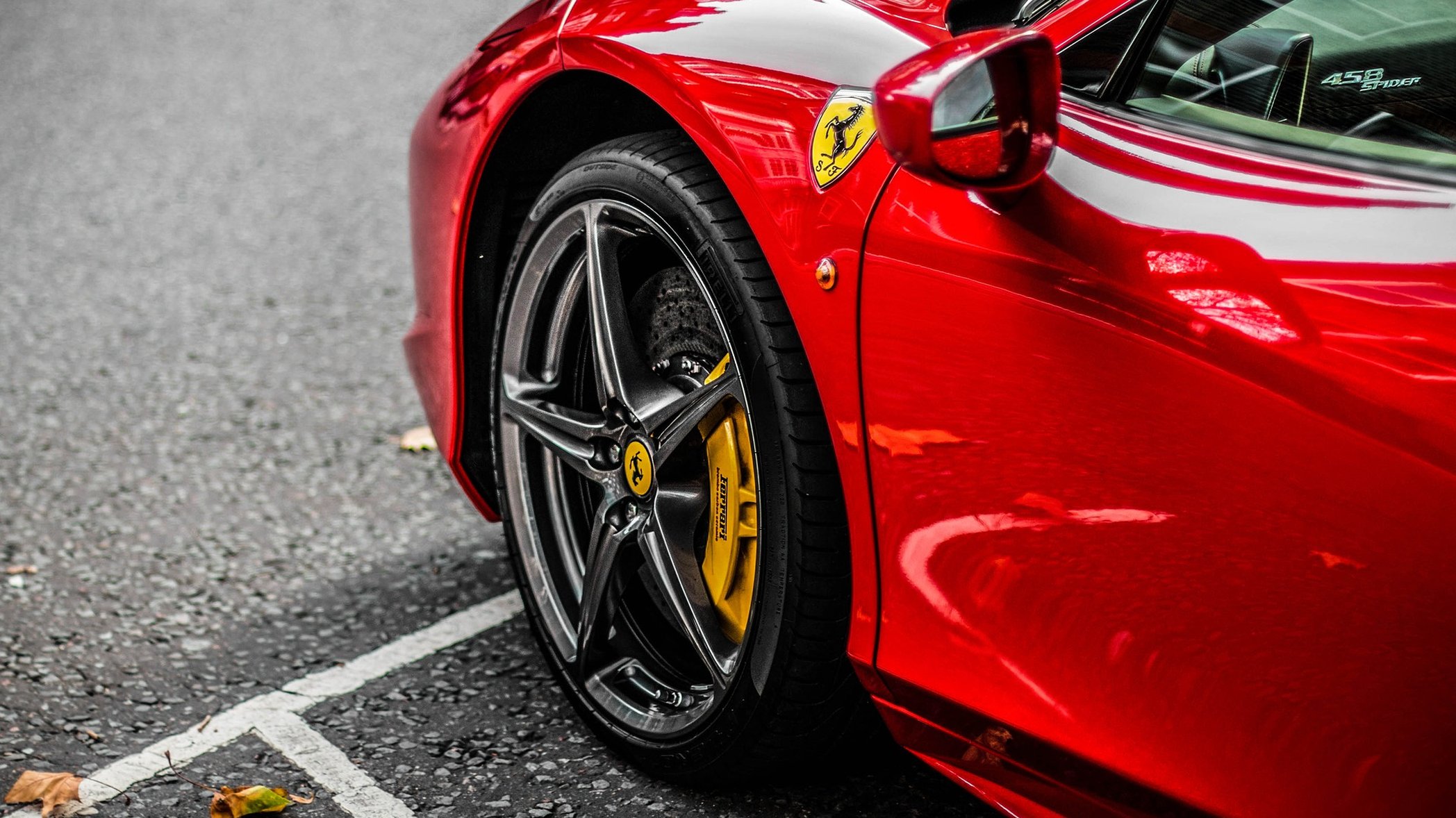 http://maxpixel.freegreatpicture.com/Supercar-Car-Style-Motor-Auto-Vehicle-Ferrari-2932193