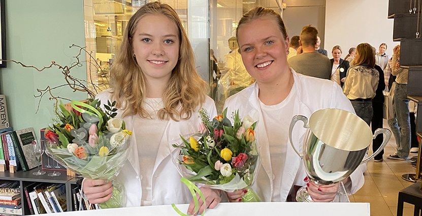 Lyckliga vinnare: Emma Claes och Agnes Artman. Foto: Visita