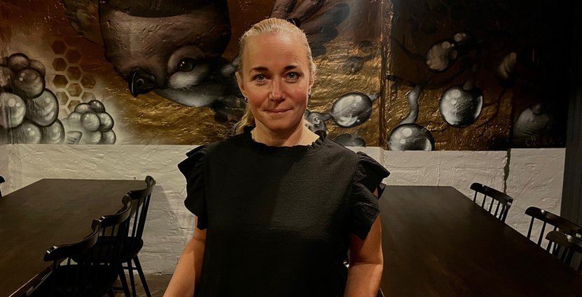 Att vara lyhörd och lyssna in för att kunna skapa en relation och trygghet hos kunden är en av de viktigaste egenskaperna när man ska sälja in hotell, säger Jenny Moore, ny försäljningschef på Jula Hotell.  
