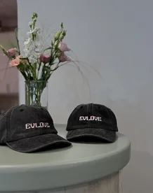 Evlove keps - No bad hair days