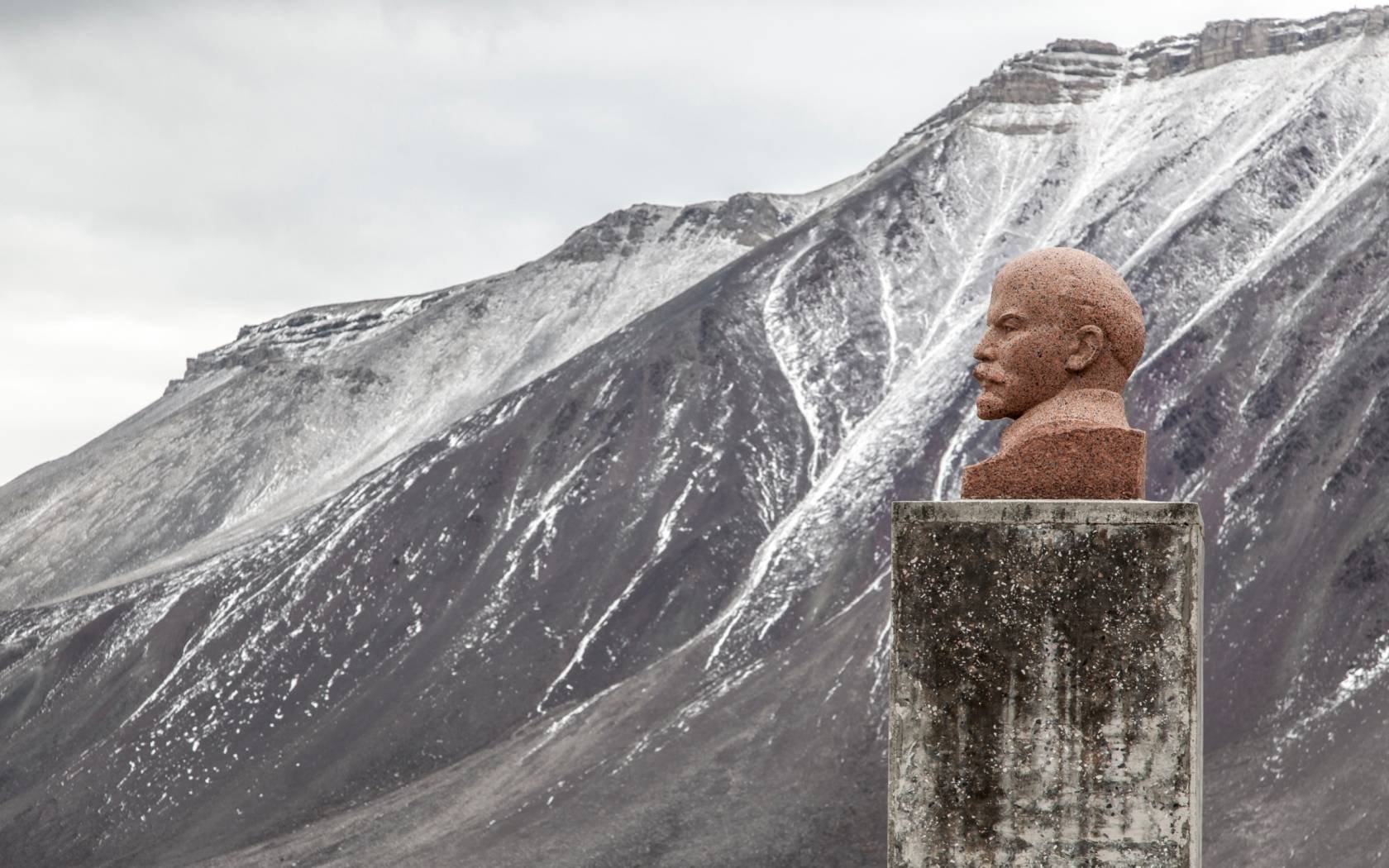 A statue of Lenin in Svalbard.