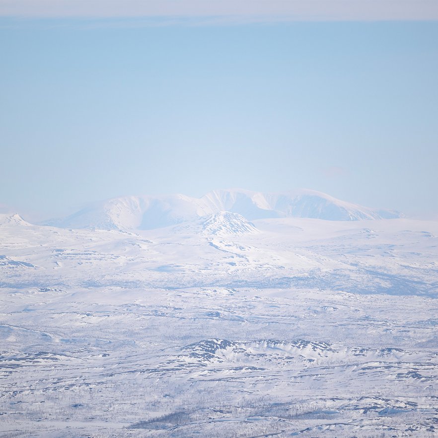 sn&ouml;t&auml;ckta fj&auml;ll i fj&auml;rran