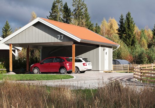 Dubbel carport med förråd