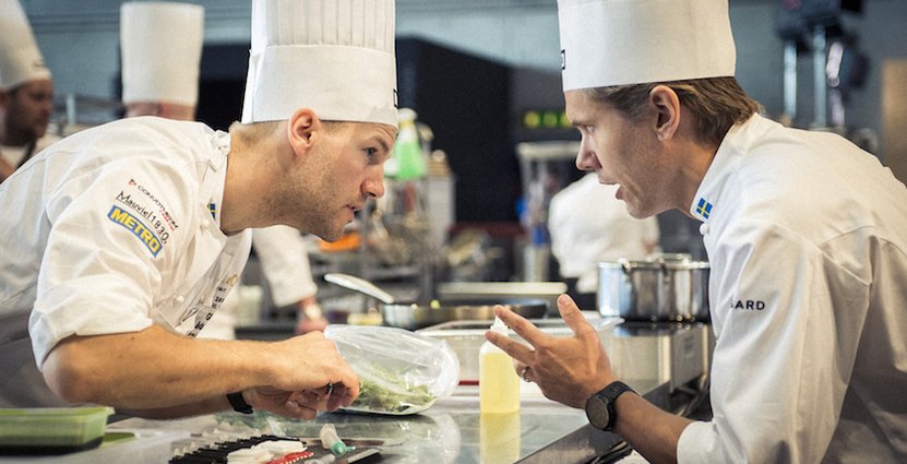 Sebastian Gibrand och Tommy Myllymäki tog silver i kock-EM. Nu tävlar paret i kock-VM, Bocuse d’Or, i Lyon. Ikväll vet vi hur det går. Foto: Viktor Fremling