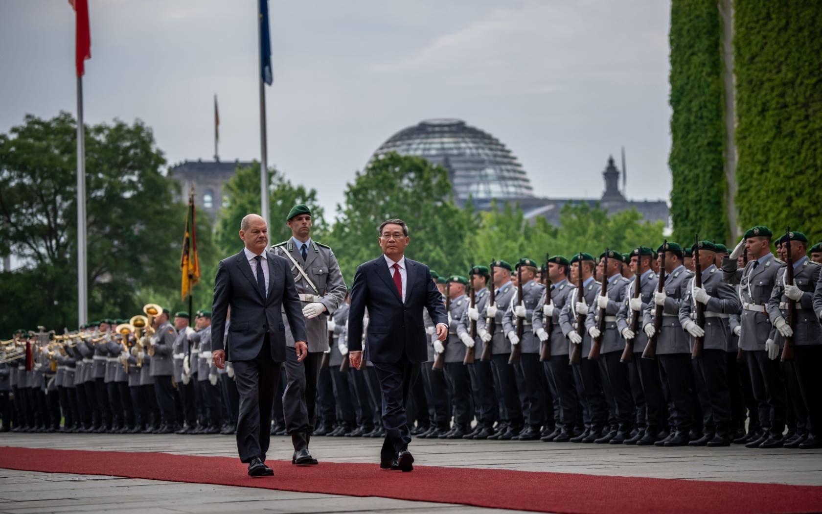 German Chancellor Olaf Scholz receives Li Qiang, Premier of China.