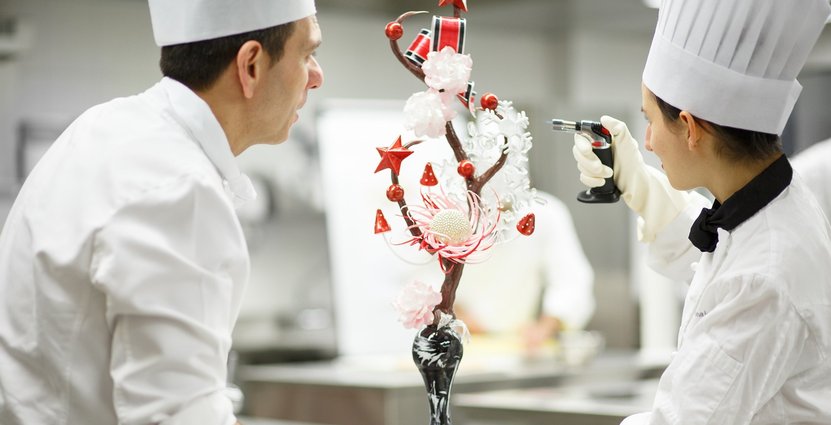 Har du passion för branschen är det just nu ett bra läge att vidareutbilda sig. Foto: Swiss Education Group
