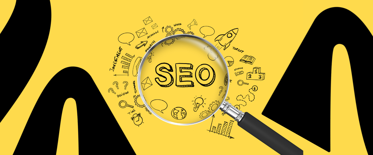 forstørrelsesglass som viser bokstavene SEO