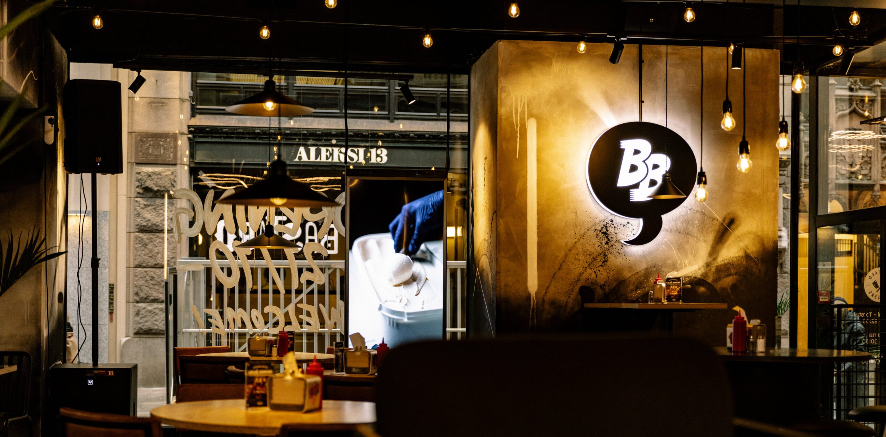 Bastard Burgers öppnar sin första restaurang i Finland