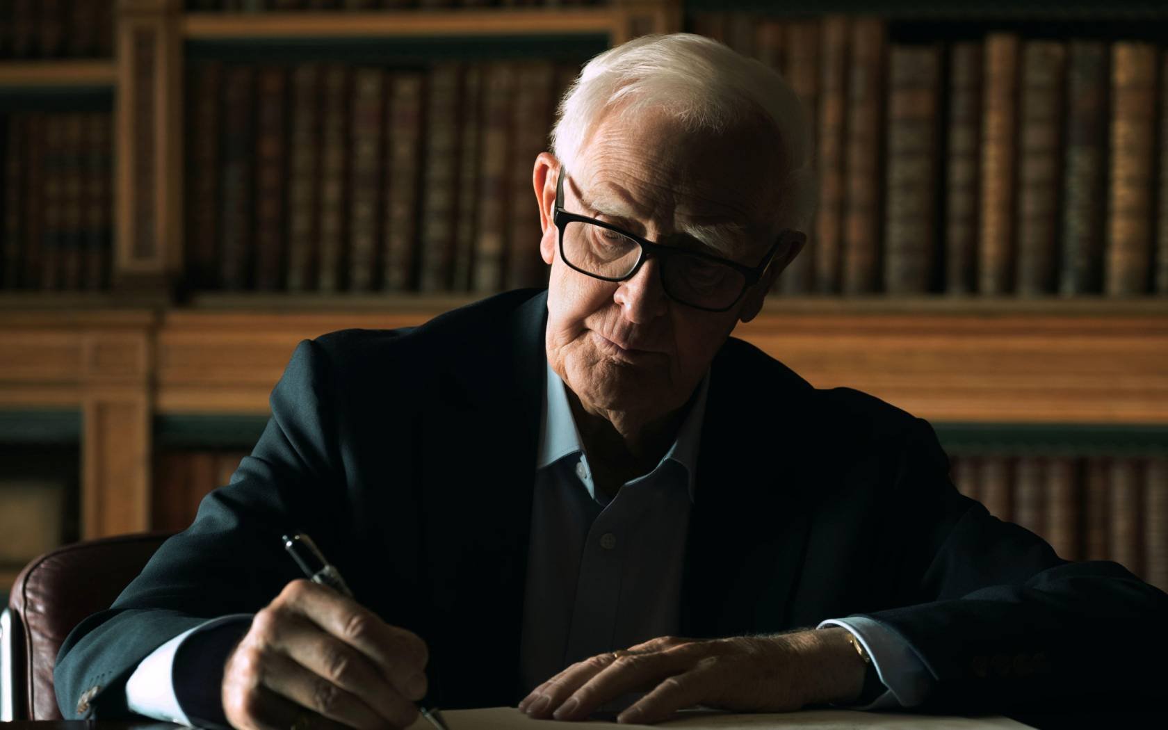 John le Carré in The Pigeon Tunnel (2023).