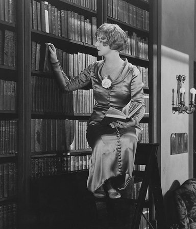 18 historiska skildringar av och med kvinnor