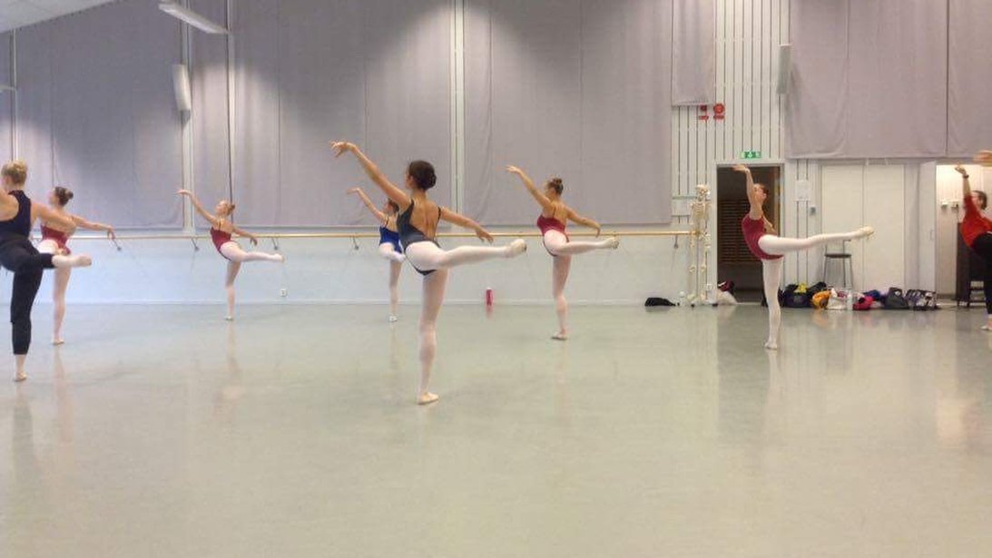 DINs-Ungdanskompani-2017_06