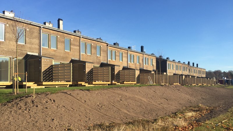 13 radhus i Håga By