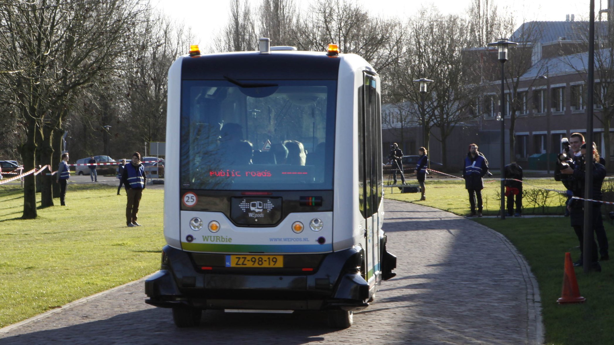 Den självkörande elbussen Wepod har börjat trafikera allmän väg. Foto: Rogier Leuvenink
