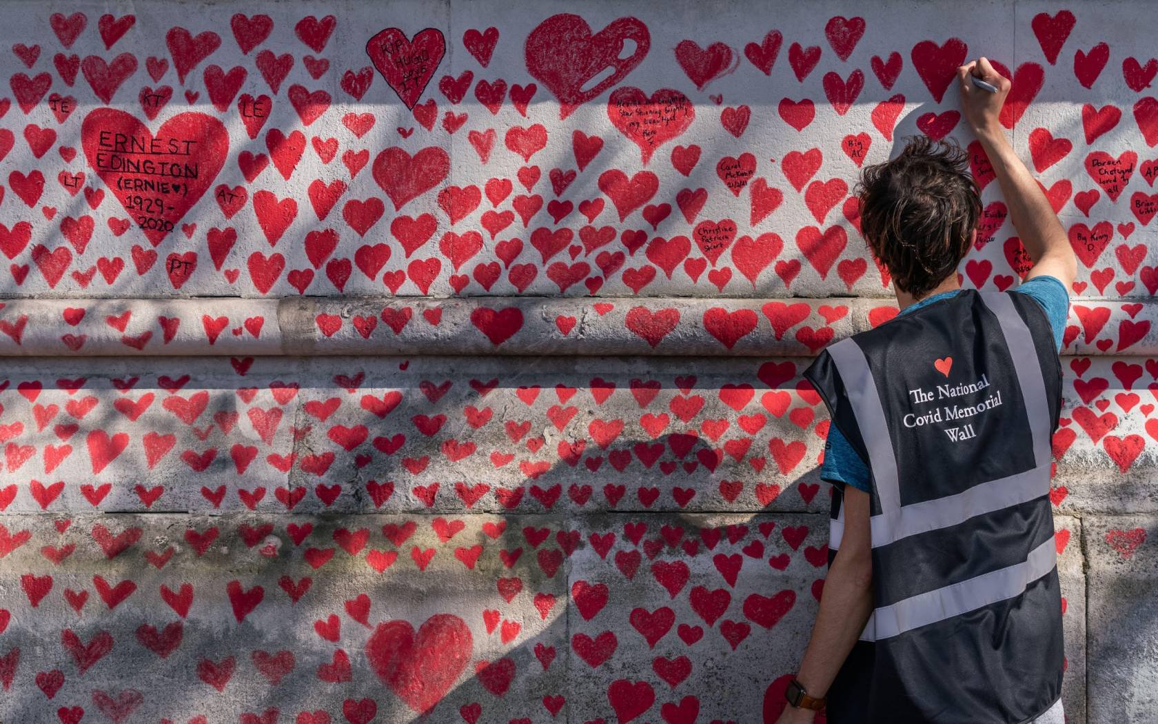 National Covid Memorial Wall of Hearts, Westminster, London, UK