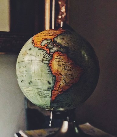 Res utan att lämna hemmet – läsningen som tar dig till andra länder