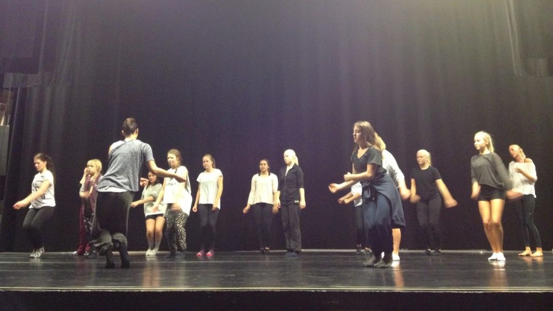 DINs-Ungdanskompani-2013_8