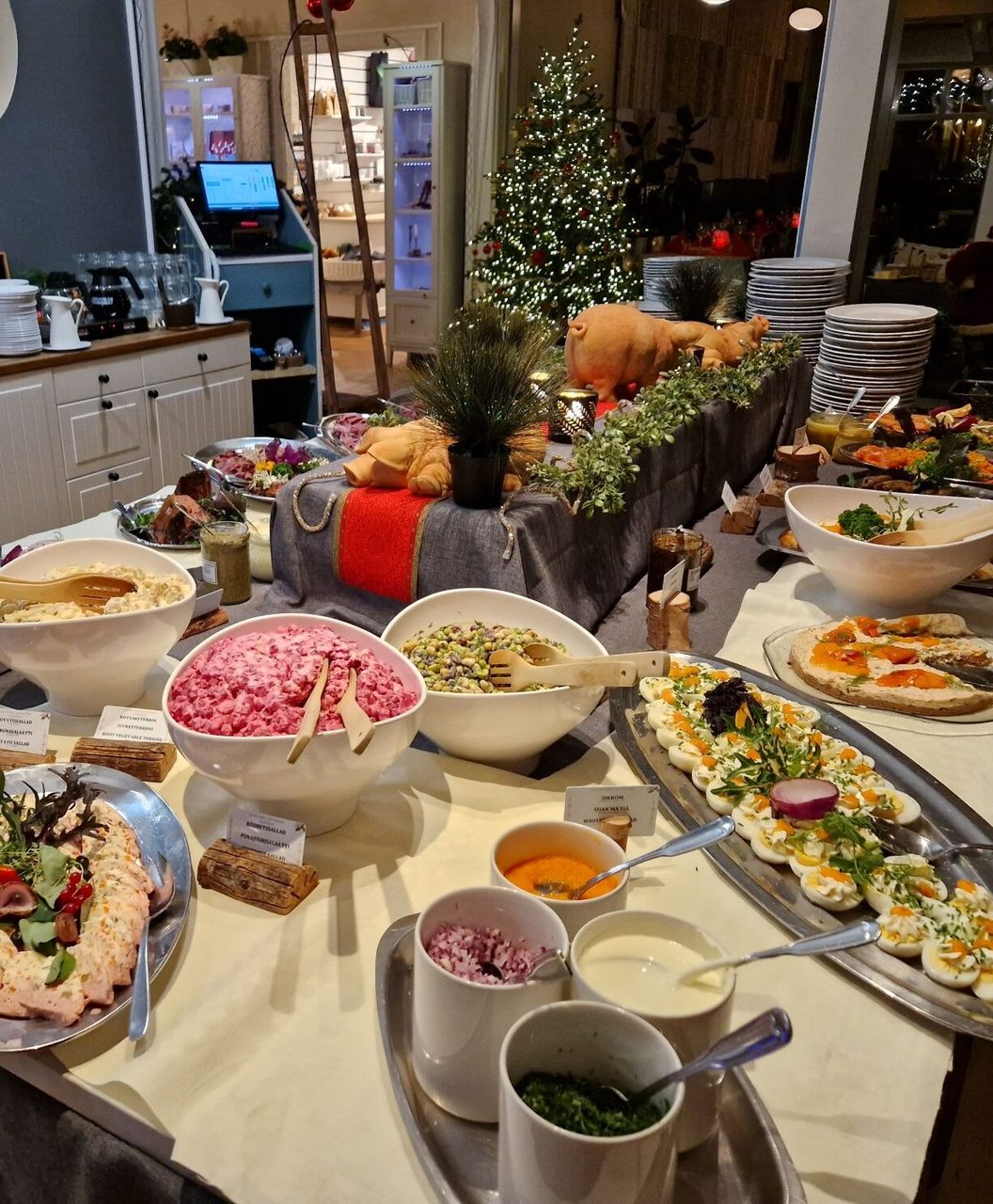 Stor julbord i Kukkolaforsen