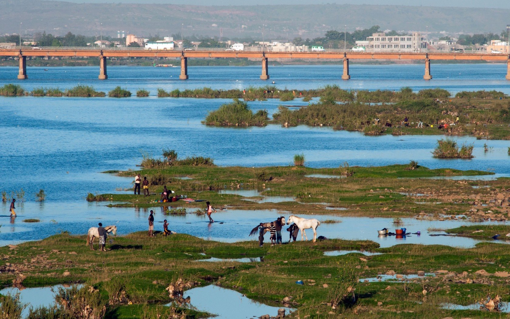 View of the Martyrs Bridge and Niger River in Bamako, Mali. Credit: Thomas Cockrem