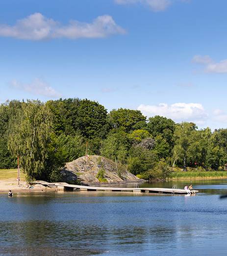 Fem minuters promenad till Hökarängensbadet