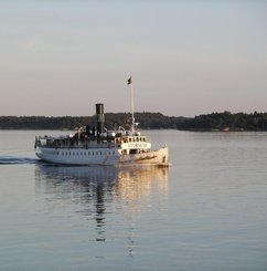 Middagskryssning via Vaxholm