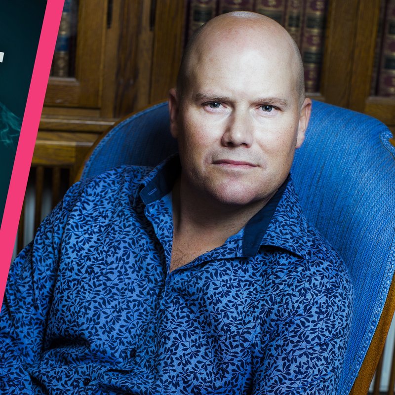 Han skrev sommarens måste-läsning och hyllas nu världen över