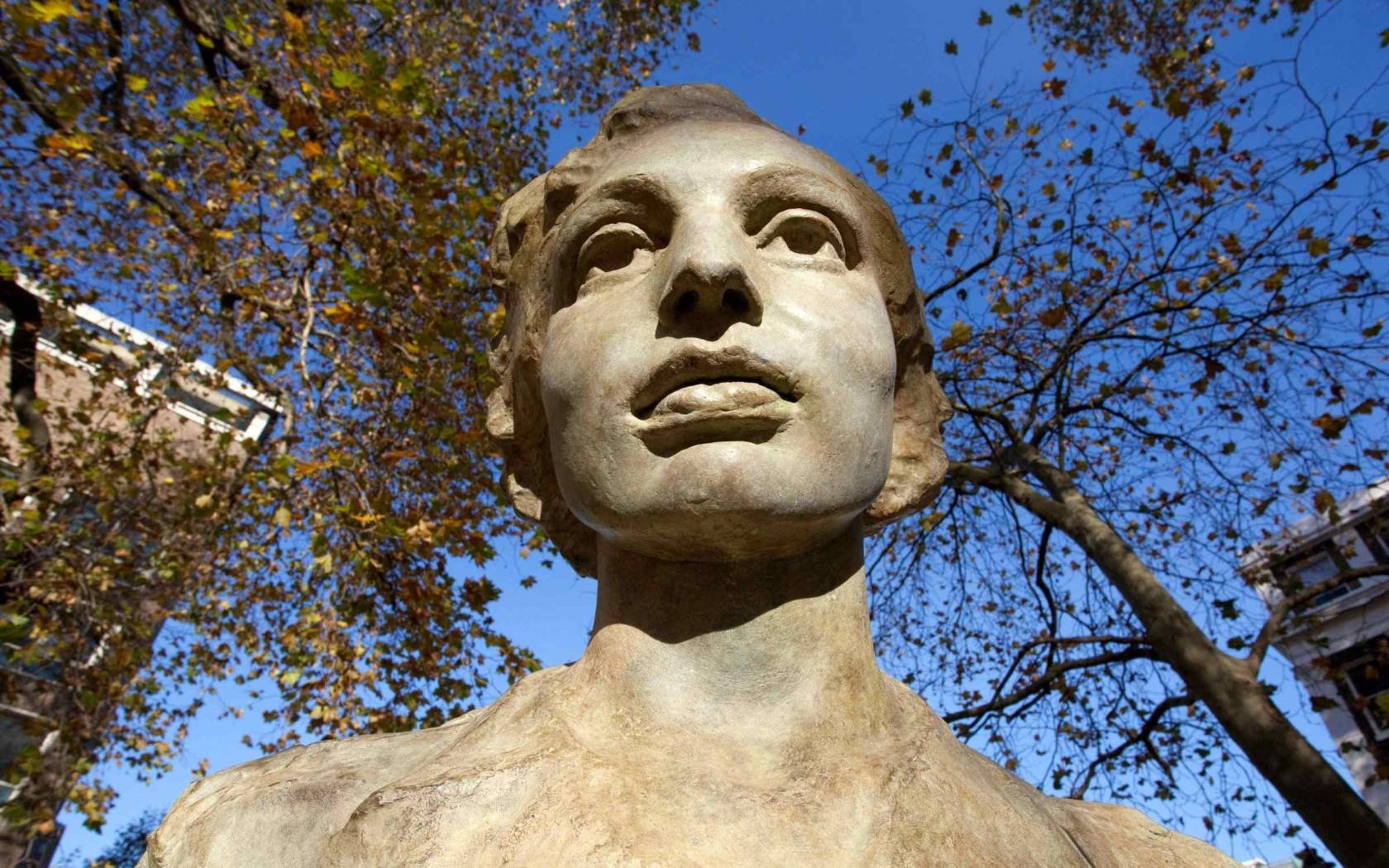 Statue of WWII Special Operations Executive heroine Noor Inayat Khan in Gordon Square, London.