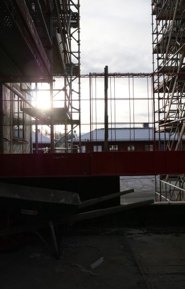 Bygget av Hebas bostäder Smedjan i Källberga