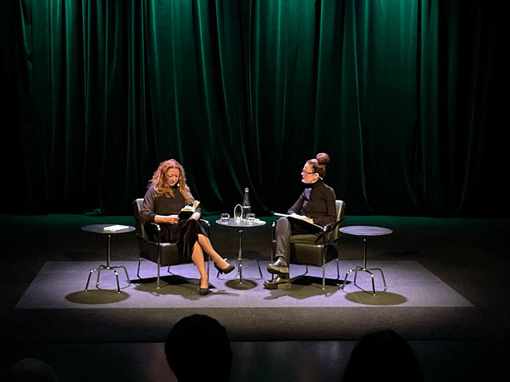 Claire Keegan och Jessika Gedin i samtal på Kulturhuset Stadsteatern. Foto: Mattias Timander ©