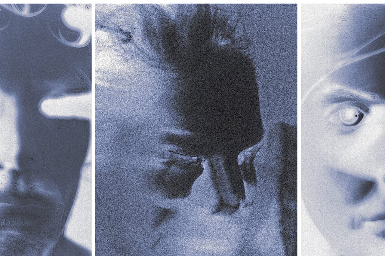 Tredelad bildserie i blåtoner som visar närbilder av ett ansikte i olika vinklar med experimentellt ljus och oskarpa rörelser.