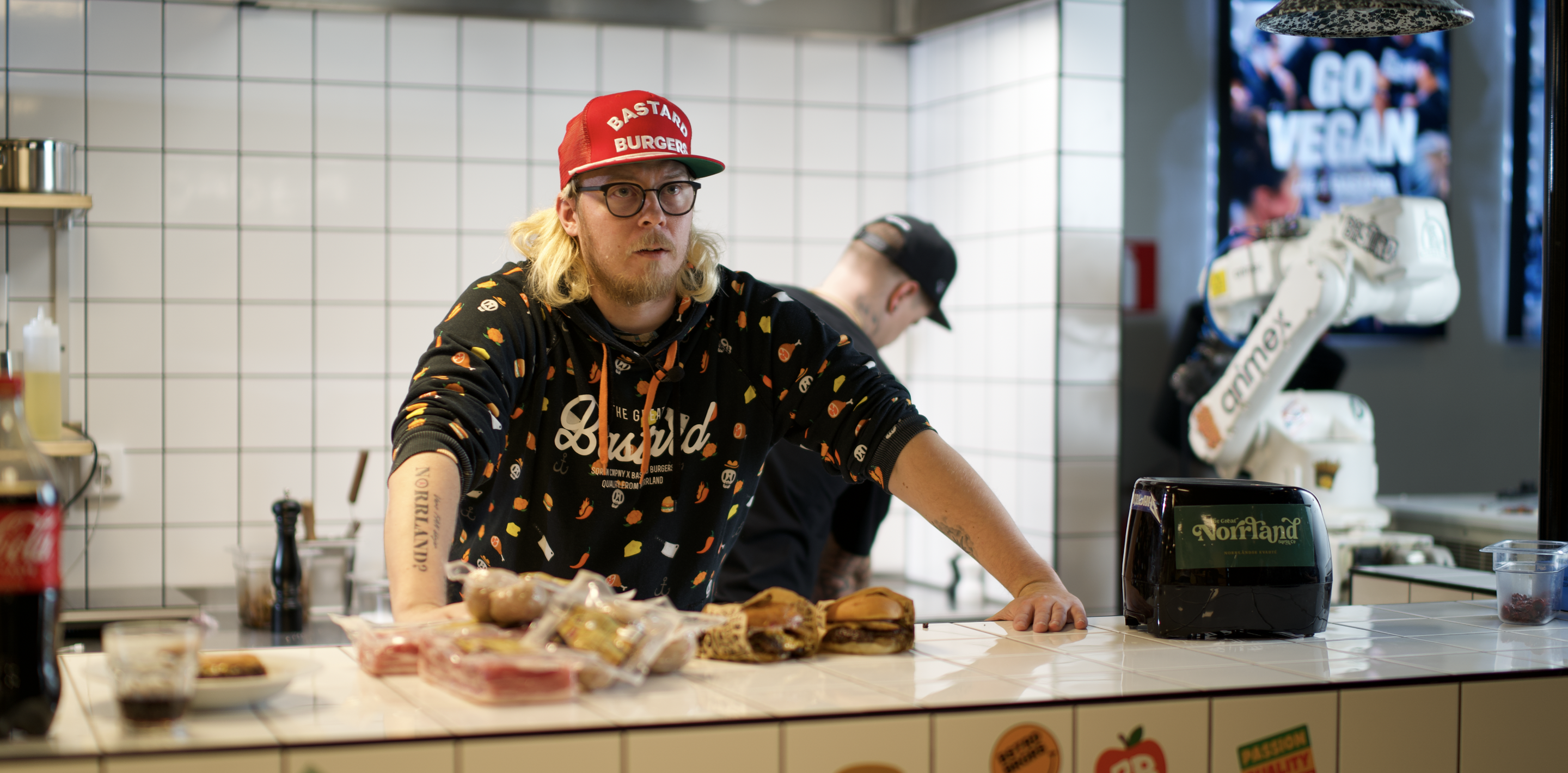 Pontus vs Robot – vem lagar bästa paltburgaren?