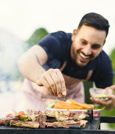 Grillbibeln - 6 rykande heta böcker om grillning