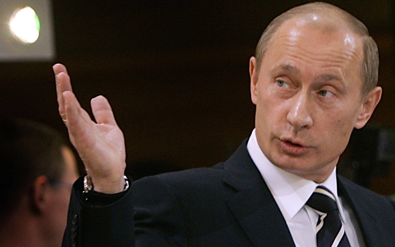 Vladimir Putin addresses the delegates at the Munich Security Conference in 2007.