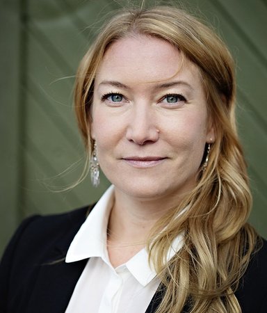 Lust, lögner och lukten av björkträ – ledtrådar till Herravälde