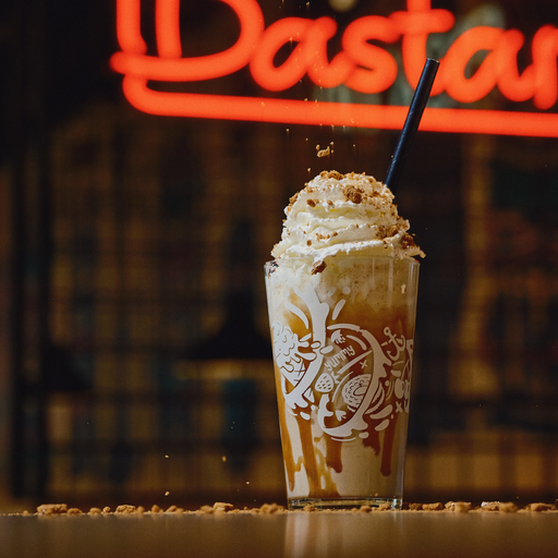 GINGERBREAD CARAMEL SHAKE