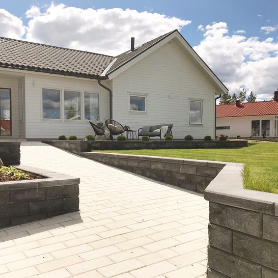 Suburban cream colored single family