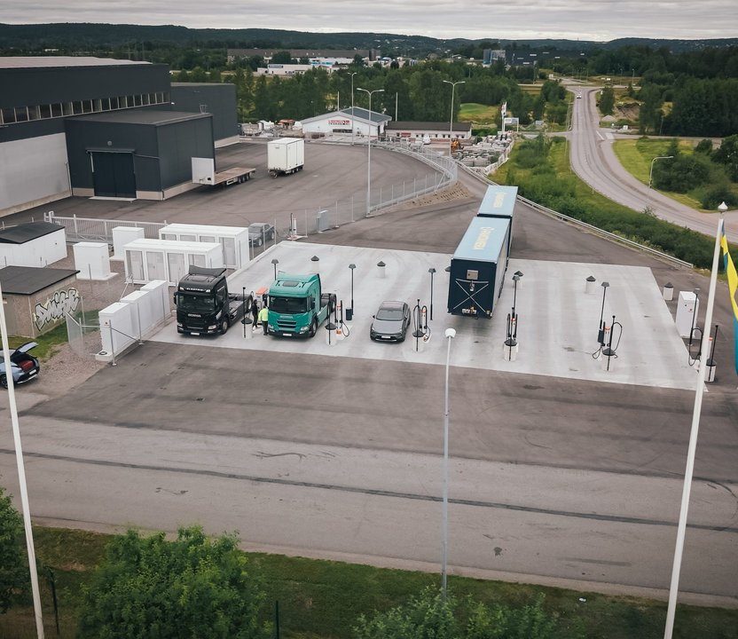 Polarium and Kempower Enable Megawatt Charging at Alfredsson Transport’s Advanced Depot