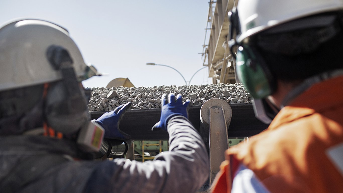 <p>A Mantos Blancos produz cerca de 50.000 toneladas de cobre fino a cada ano.</p>
