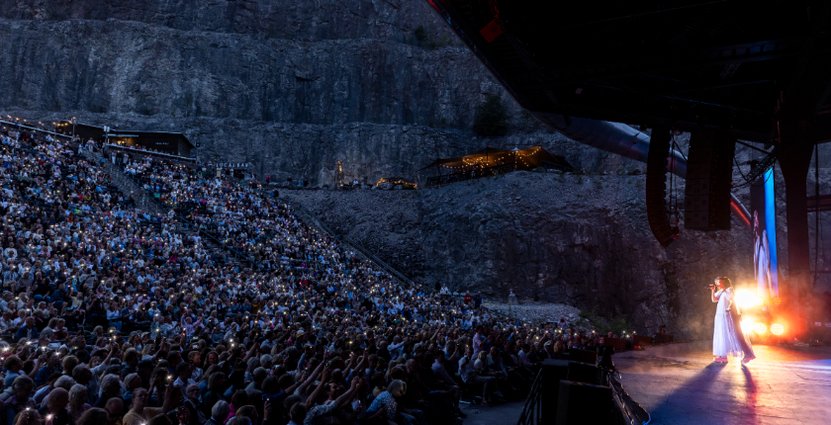 Laleh på Dalhalla, sommaren 2025. FOTO: Daniel Eriksson