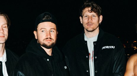 KAOSGARANTI I SOMMAR – DE VET DU TILL HUDIKKALASET 2026!