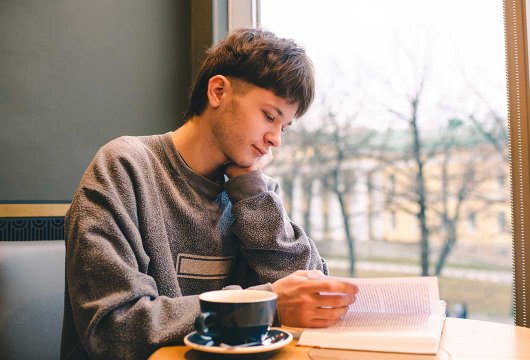 H&ouml;gstadiet & gymnasiet