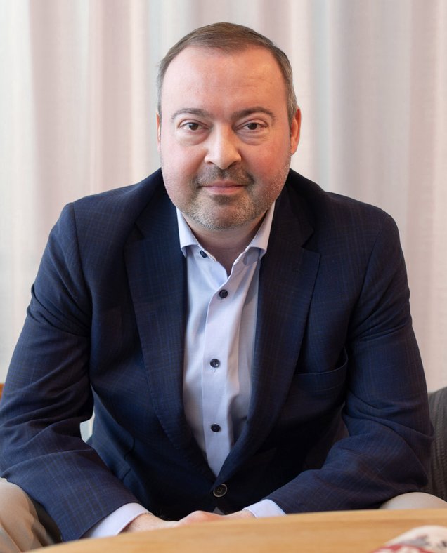 Stephen Stakhiv, Investment manager, Flower