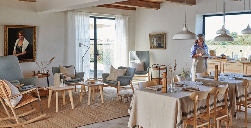 VEDBO fåtölj med hög rygg (2 796:- exkl moms) 