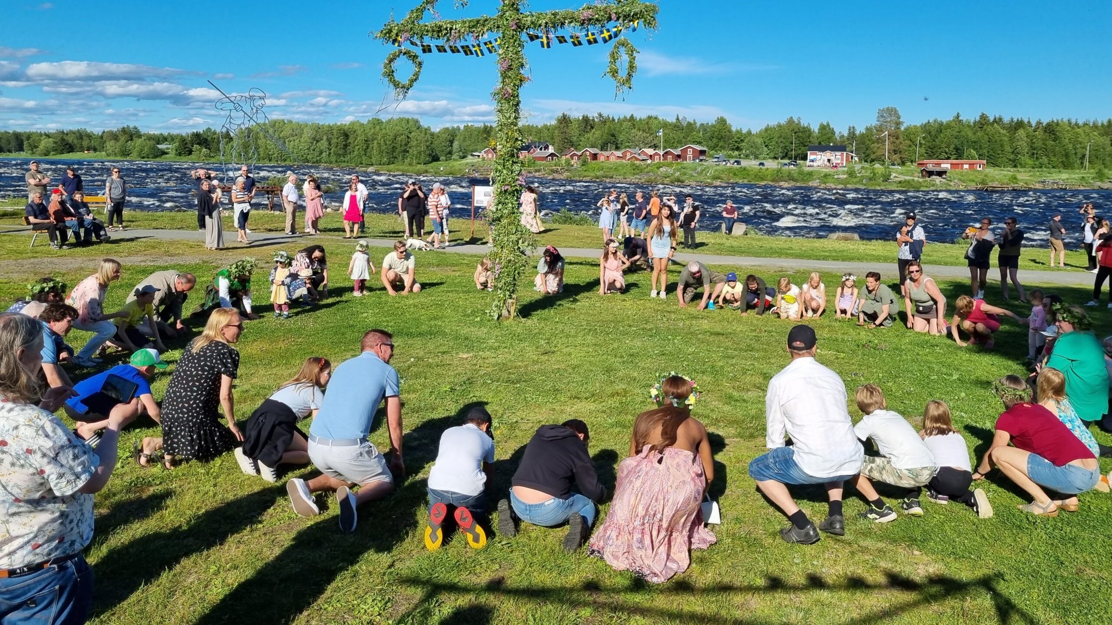 Midsummer party at Kukkolaforsen