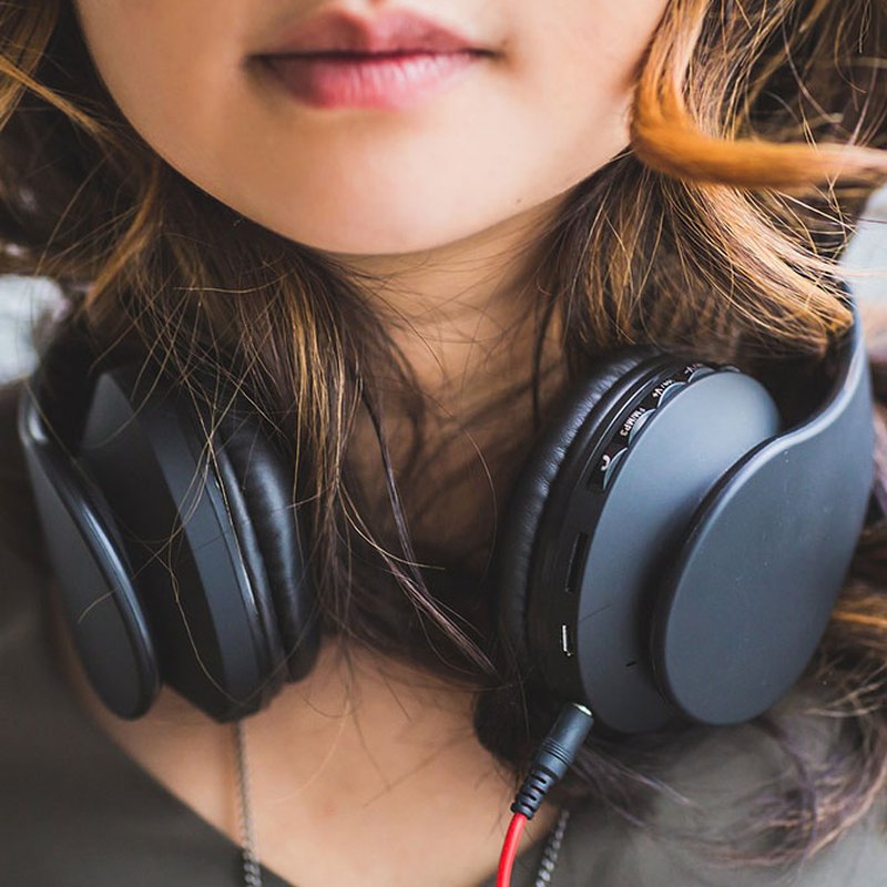 12 fängslande ljudböcker att lyssna på under semestern