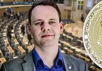 Rickard Nordin (C) ställer minister mot väggen med kryptofråga i riksdagen