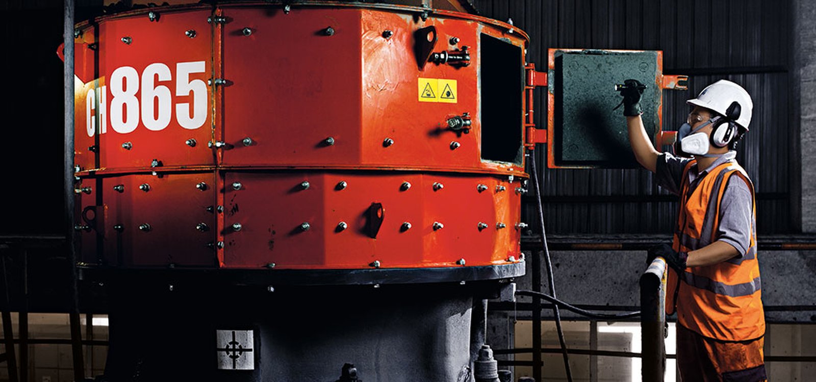 The new Sandvik CH860 and Sandvik CH865 cone crushers provide advanced solutions for secondary and tertiary crushing.