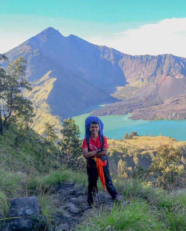 Hendra Putra Volcano Hiking Flower