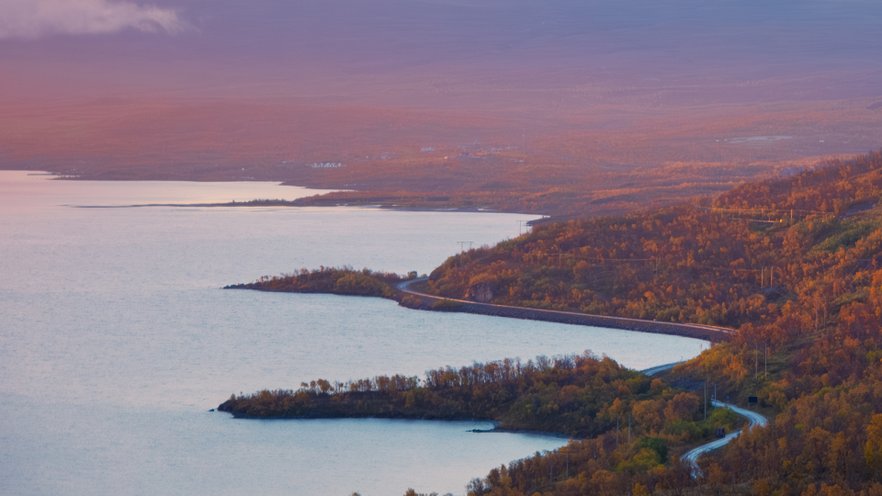 The E1 toward Abisko through a landscape of fall colors