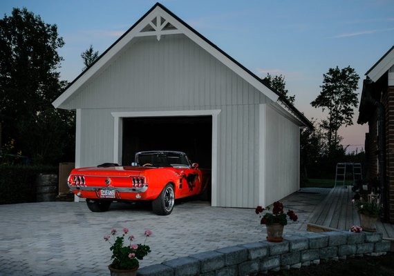 Single simple garage front entry