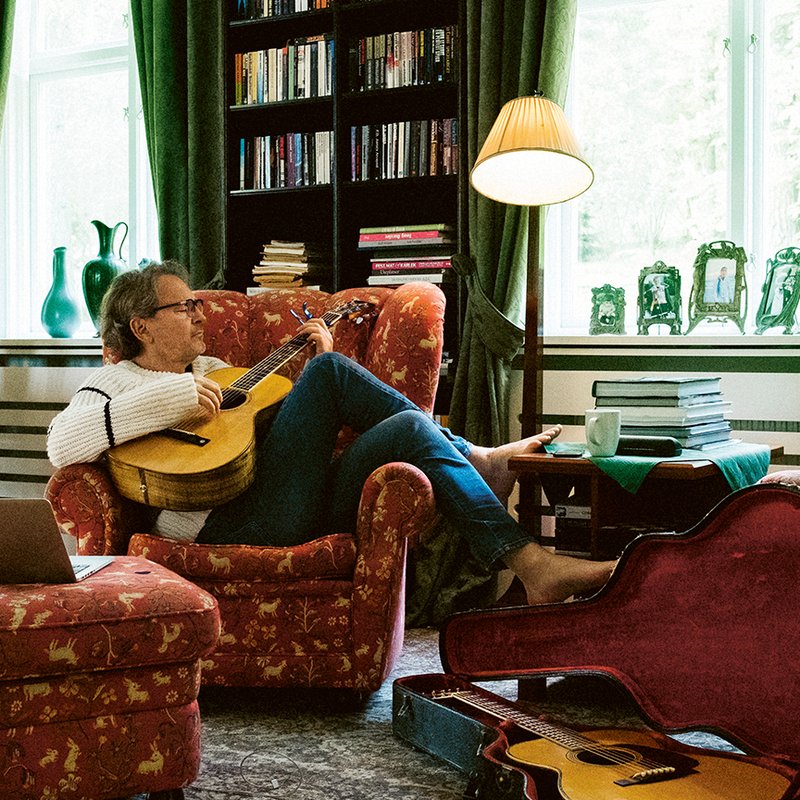 Smygläs Tomas Ledins nya bok